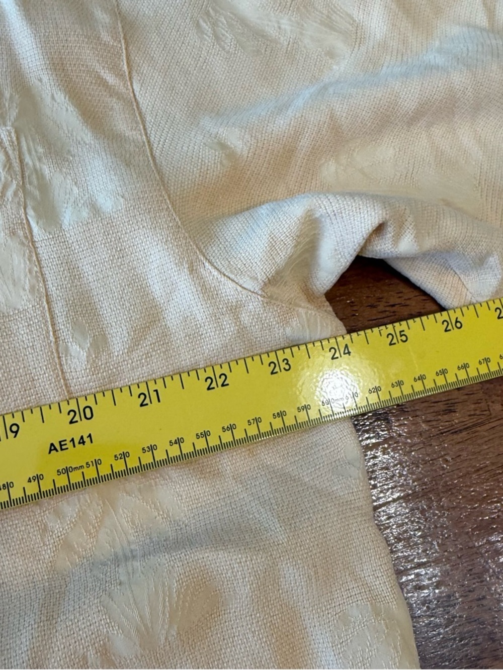 Tommy Bahama Men’s Short-Sleeve Button-Down Shirt in Light Yellow 100% silk XL - Picture 3 of 8